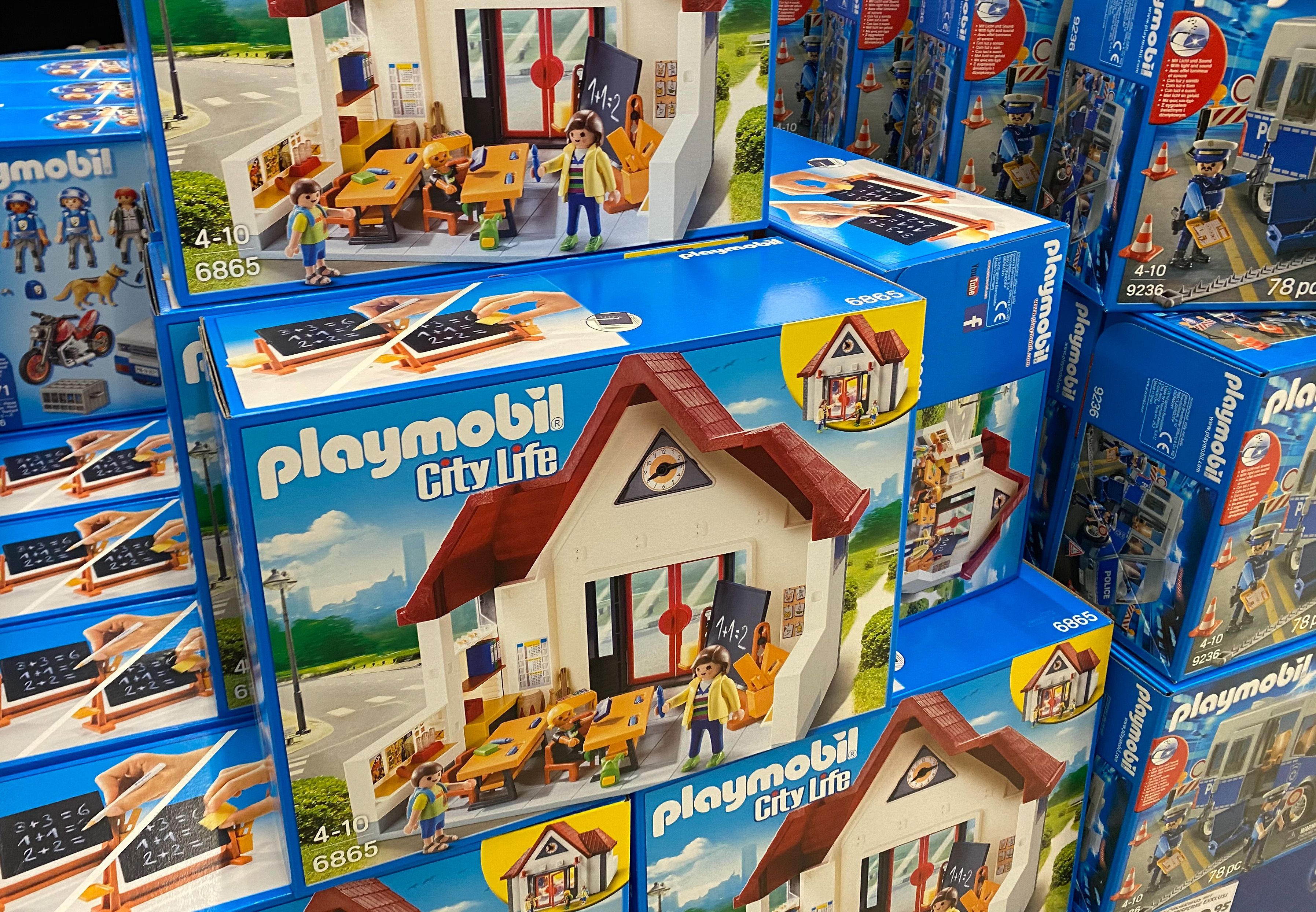 Stimulate Innovation with 12 Playmobil Toys for Kids USA Now News